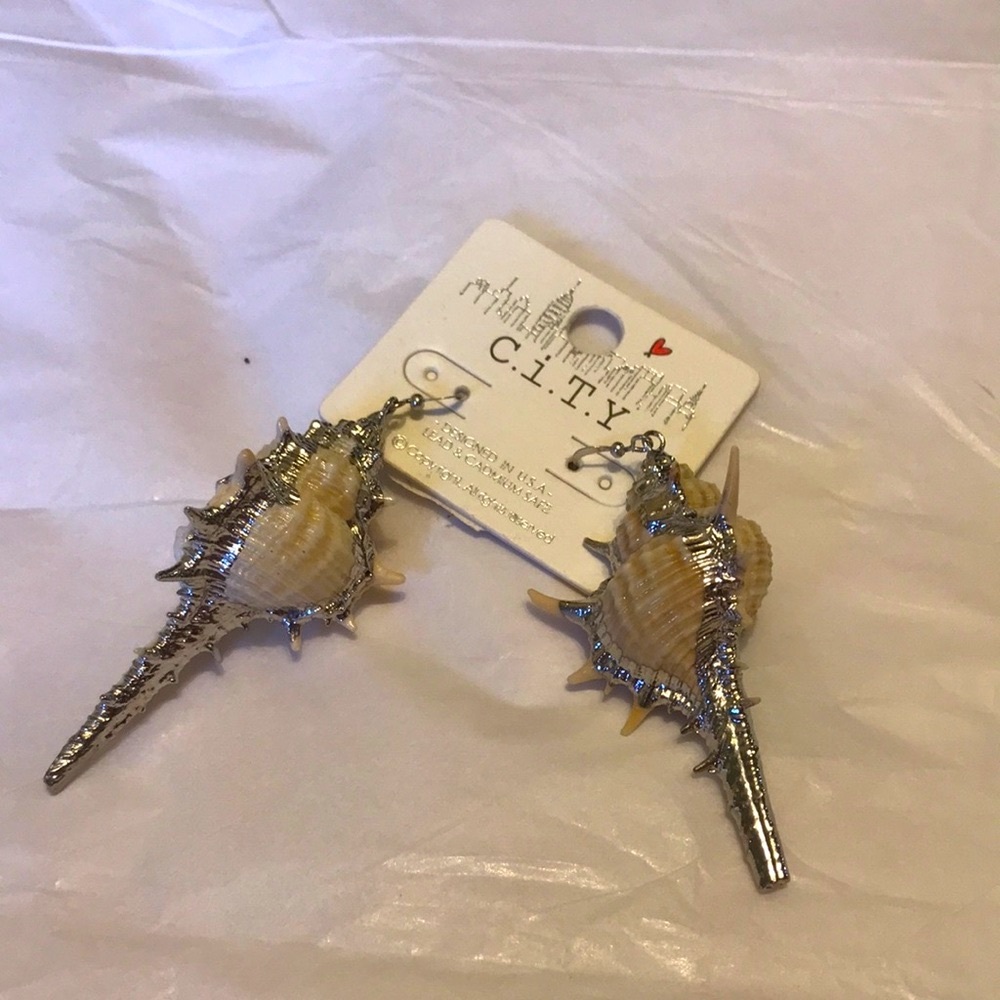 City large shell and silver earrings